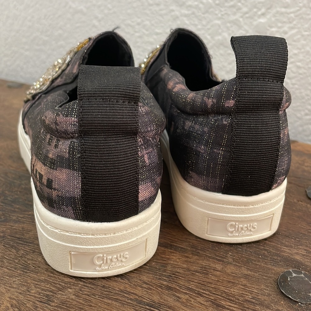 Circus by Sam Edelman Black and Gold Sneakers - Picture 5 of 8